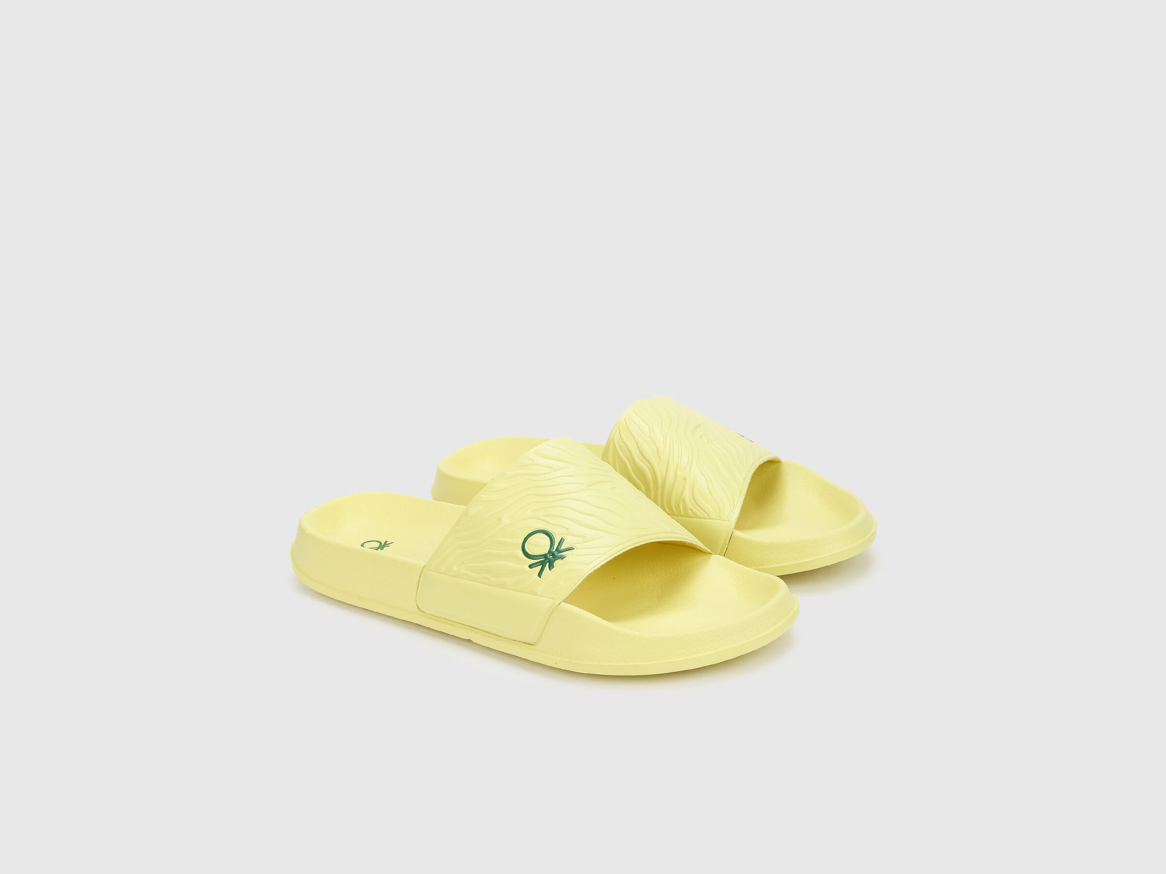 TEXTURED PU SLIDE image number 2